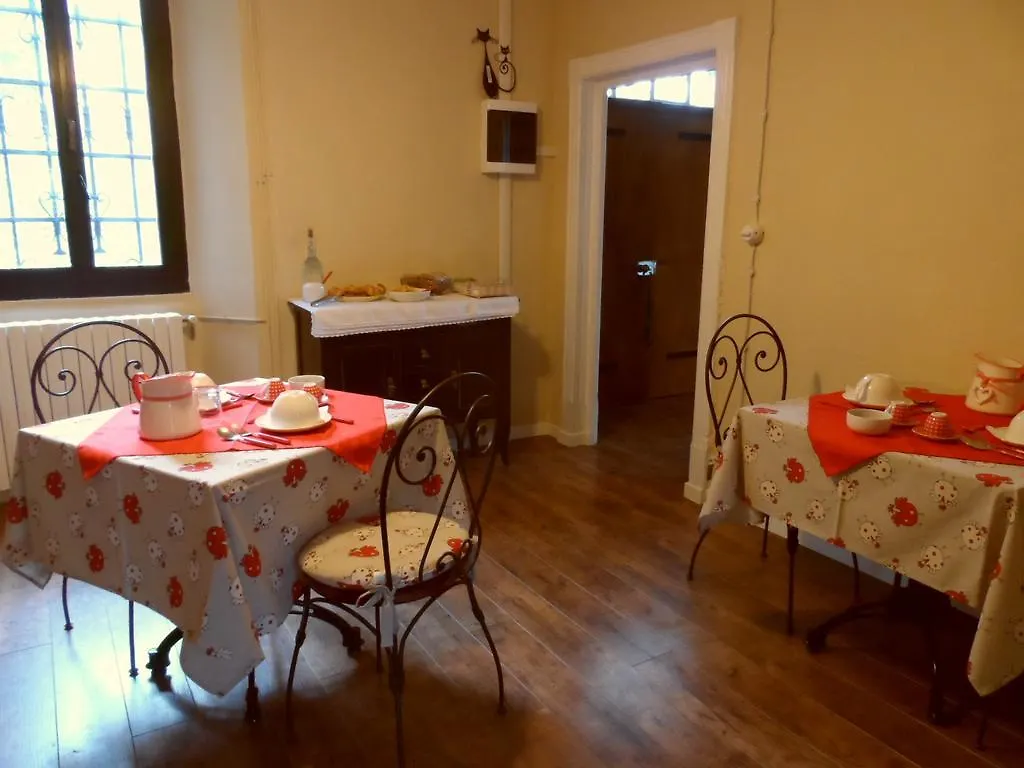 Brugnola 1932 Vegan Country House Bed and Breakfast Bardi